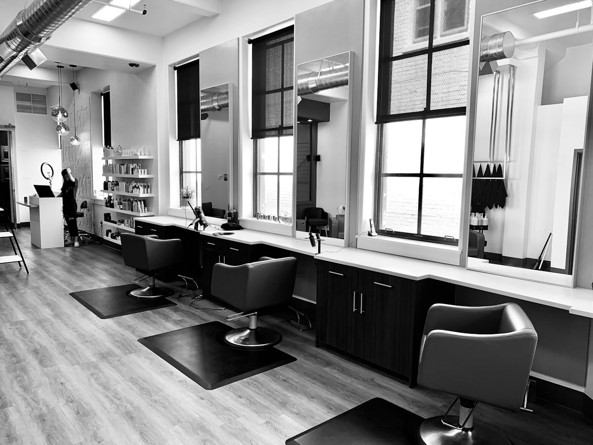 Shinglow By Ayesha Qadeer Luxury Salon Lahore